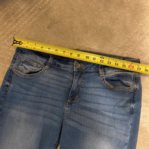 Super cute NWOT cropped jeans - Picture 6 of 7